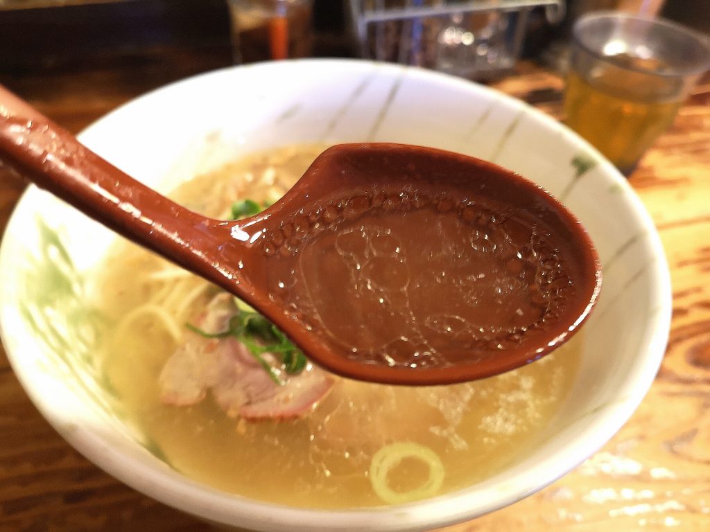 G麺7ラーメン塩のスープ